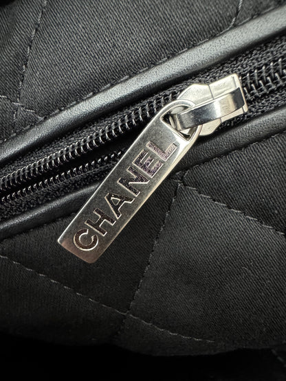 CHANEL 22Bag 黑銀 Medium