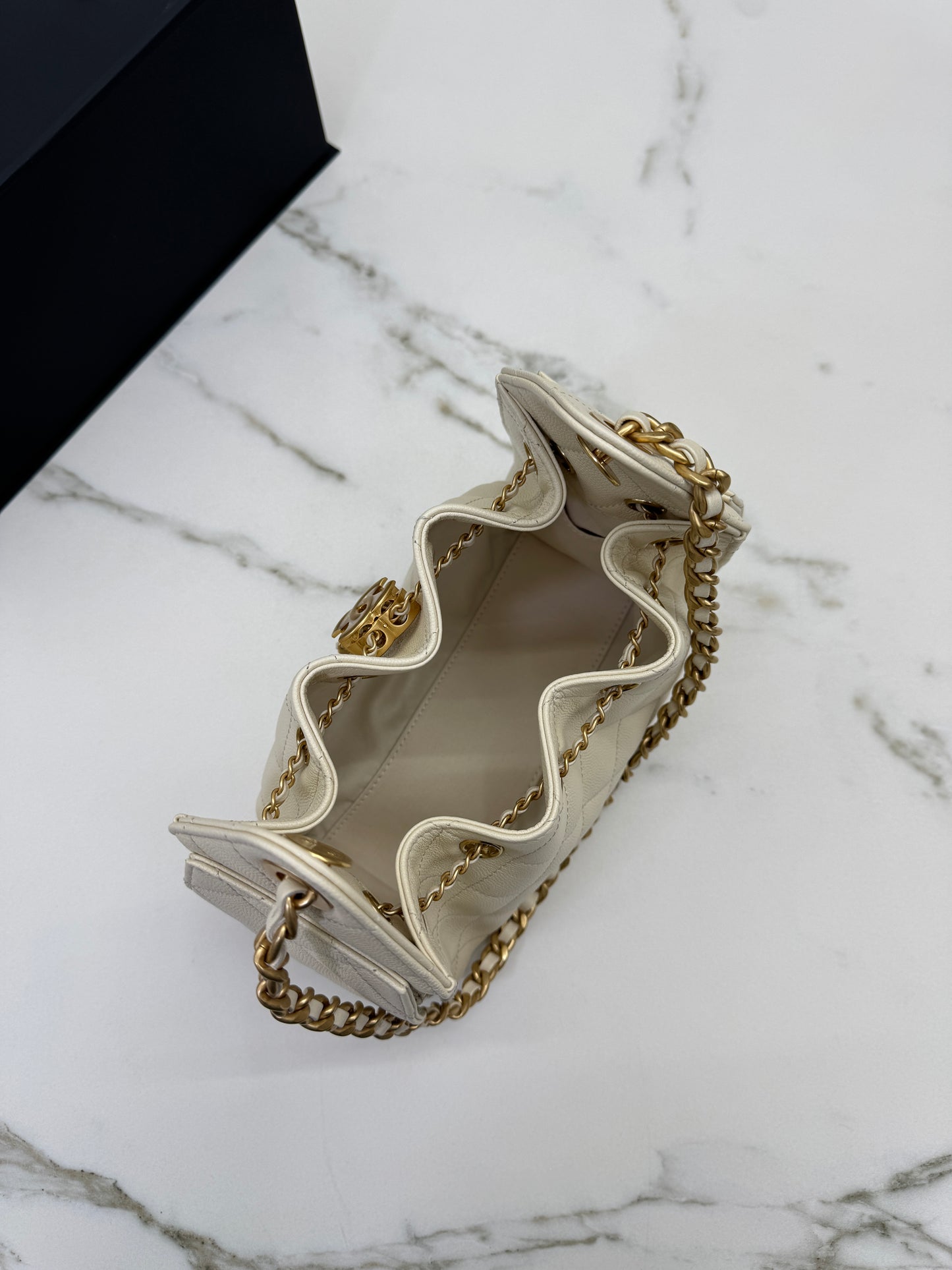 CHANEL Mini 25Bag 米色