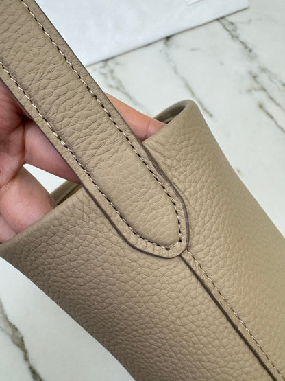 THE ROW N/S Park Tote 奶茶色 Small