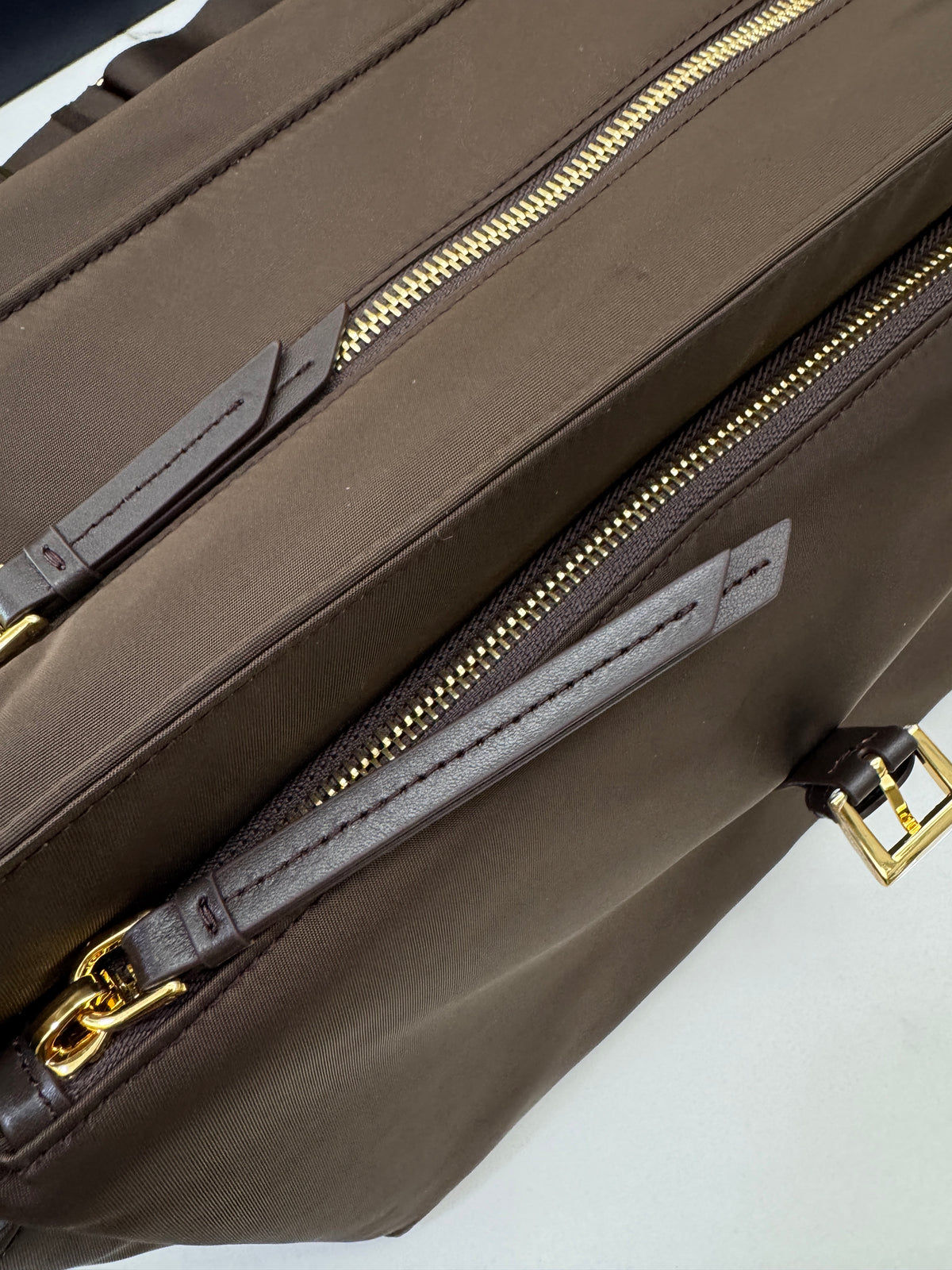 PRADA Re-nylon Explore Large 深棕色