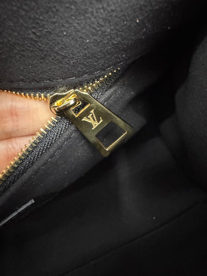 LV Onthego PM 黑色全皮