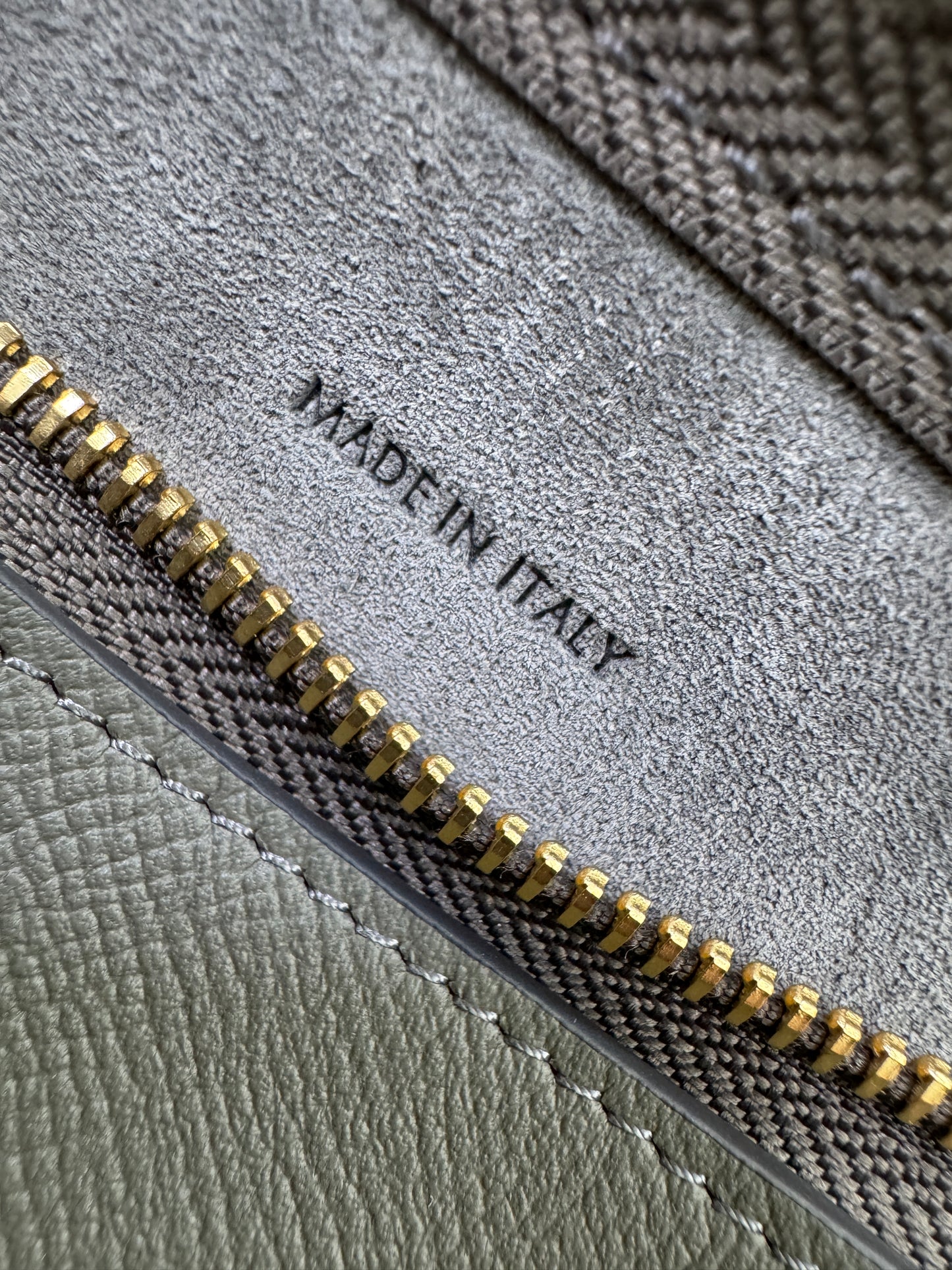 CELINE Belt Bag Nano 深灰色