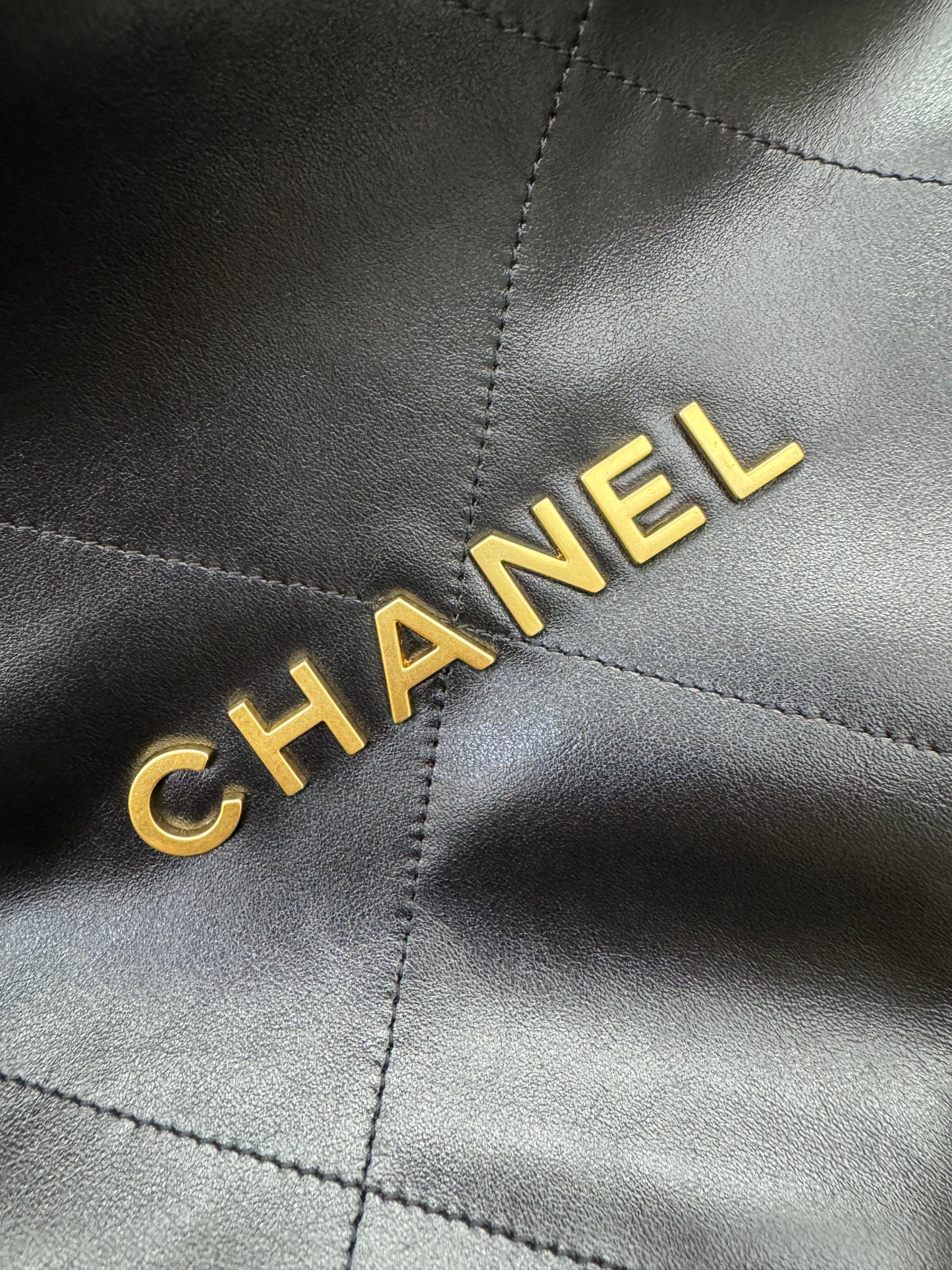 CHANEL 22Bag Medium 黑金