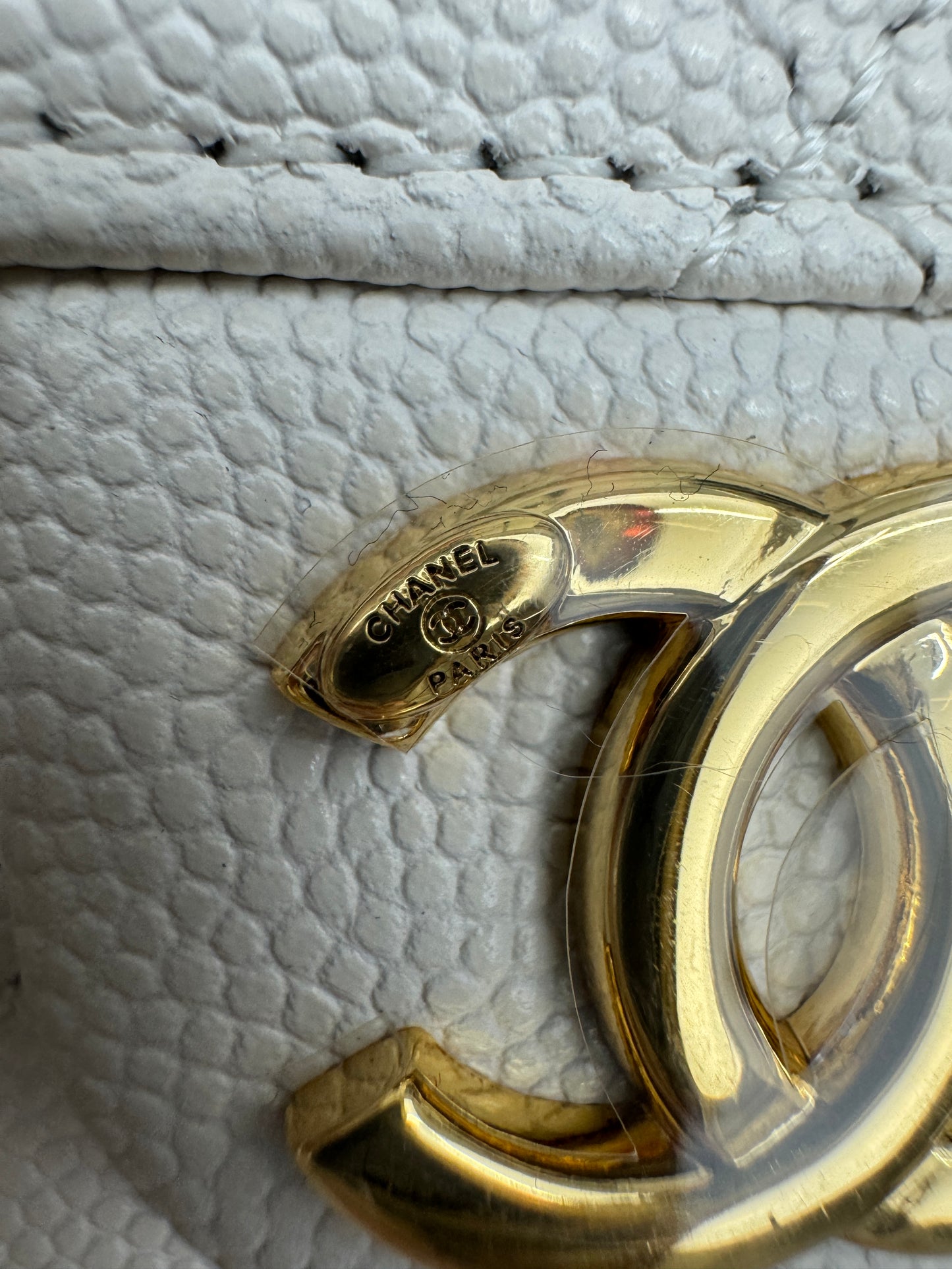 CHANEL Mini 25Bag 白色亮金扣