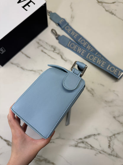LOEWE Puzzle Small 天藍色