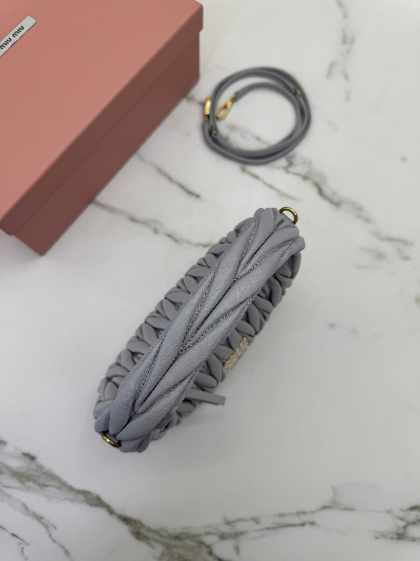 MIU MIU Wander Small 霧霾藍