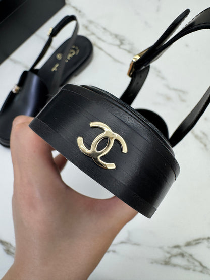 CHANEL 25P水鑽扣樂福Slingback