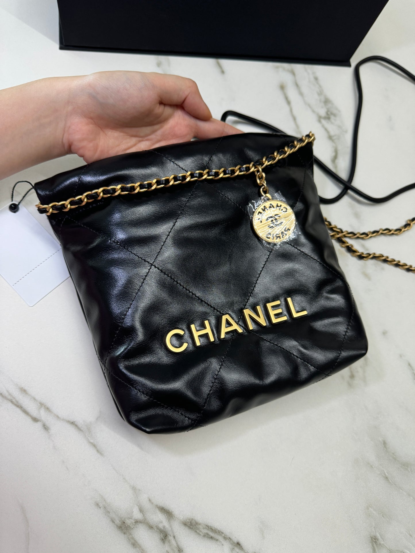 CHANEL Mini 22bag 新版 黑金