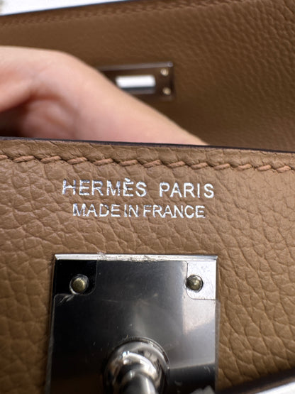 HERMES Kelly Danse 奶茶色銀扣 Chai Evercolor PHW
