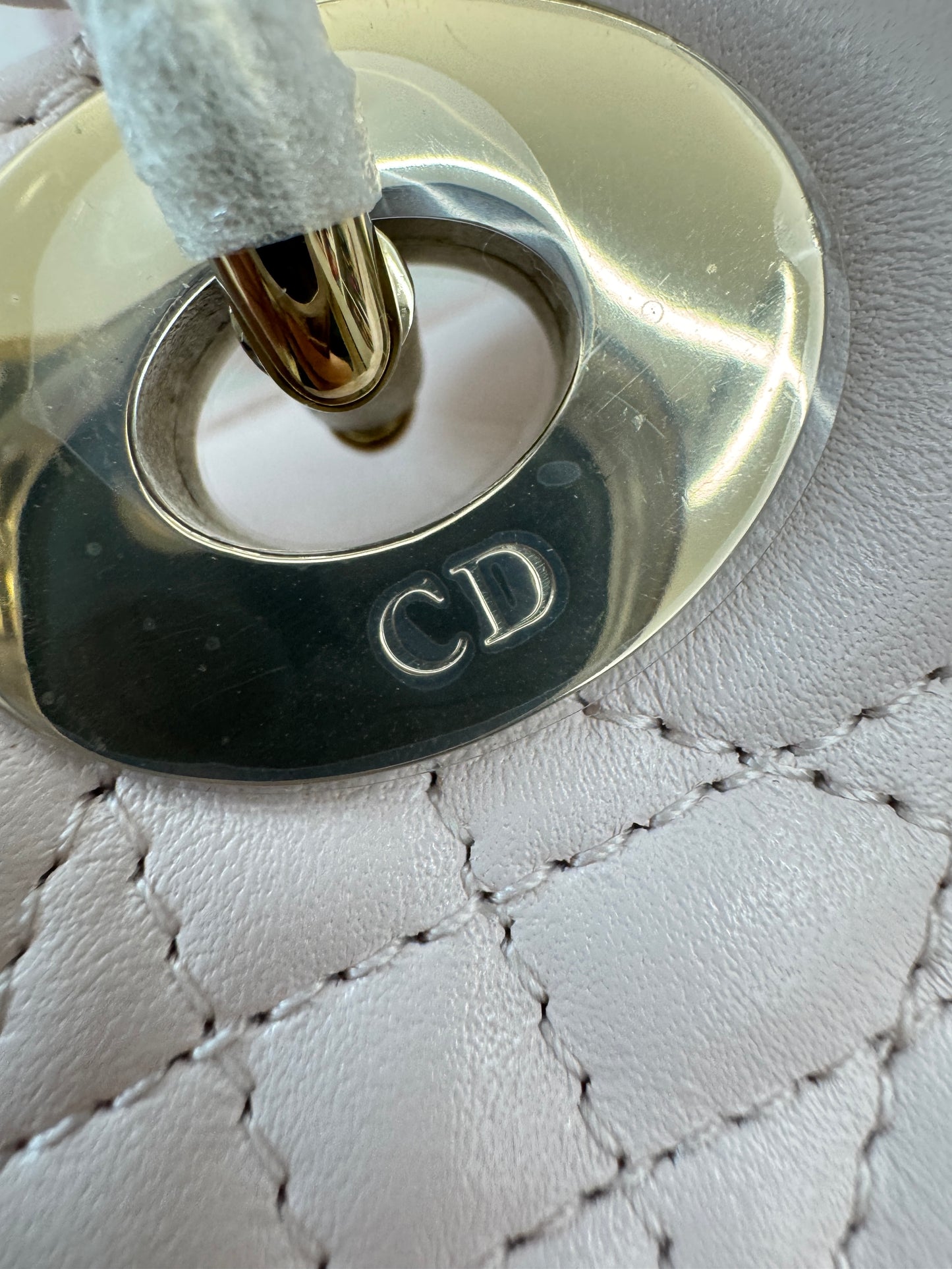 DIOR Mini Lady Dior 羊皮三格 淡粉色