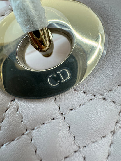 DIOR Mini Lady Dior 羊皮三格 淡粉色