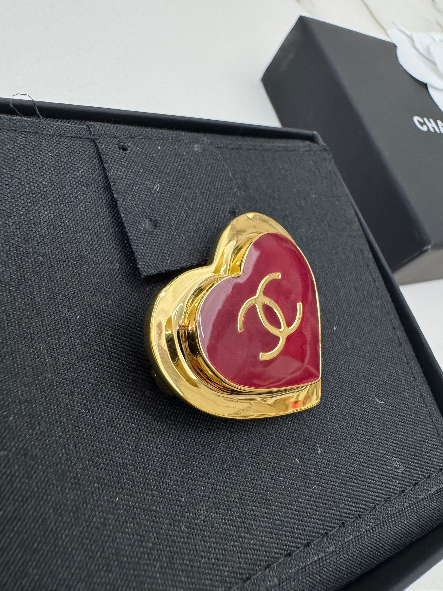 CHANEL 26P 愛心胸針 紅色
