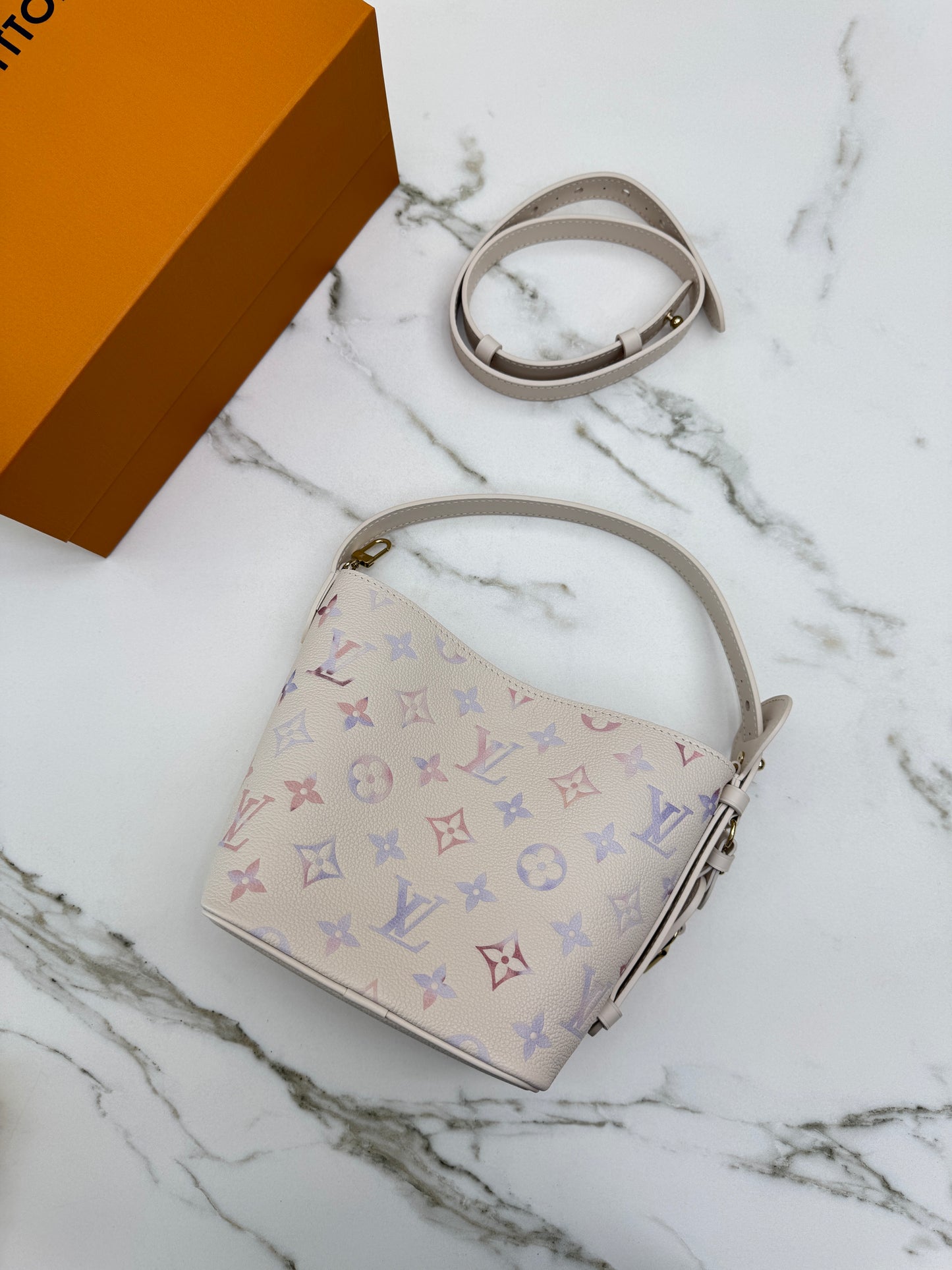 LV All In BB 漸變粉紫 M25673