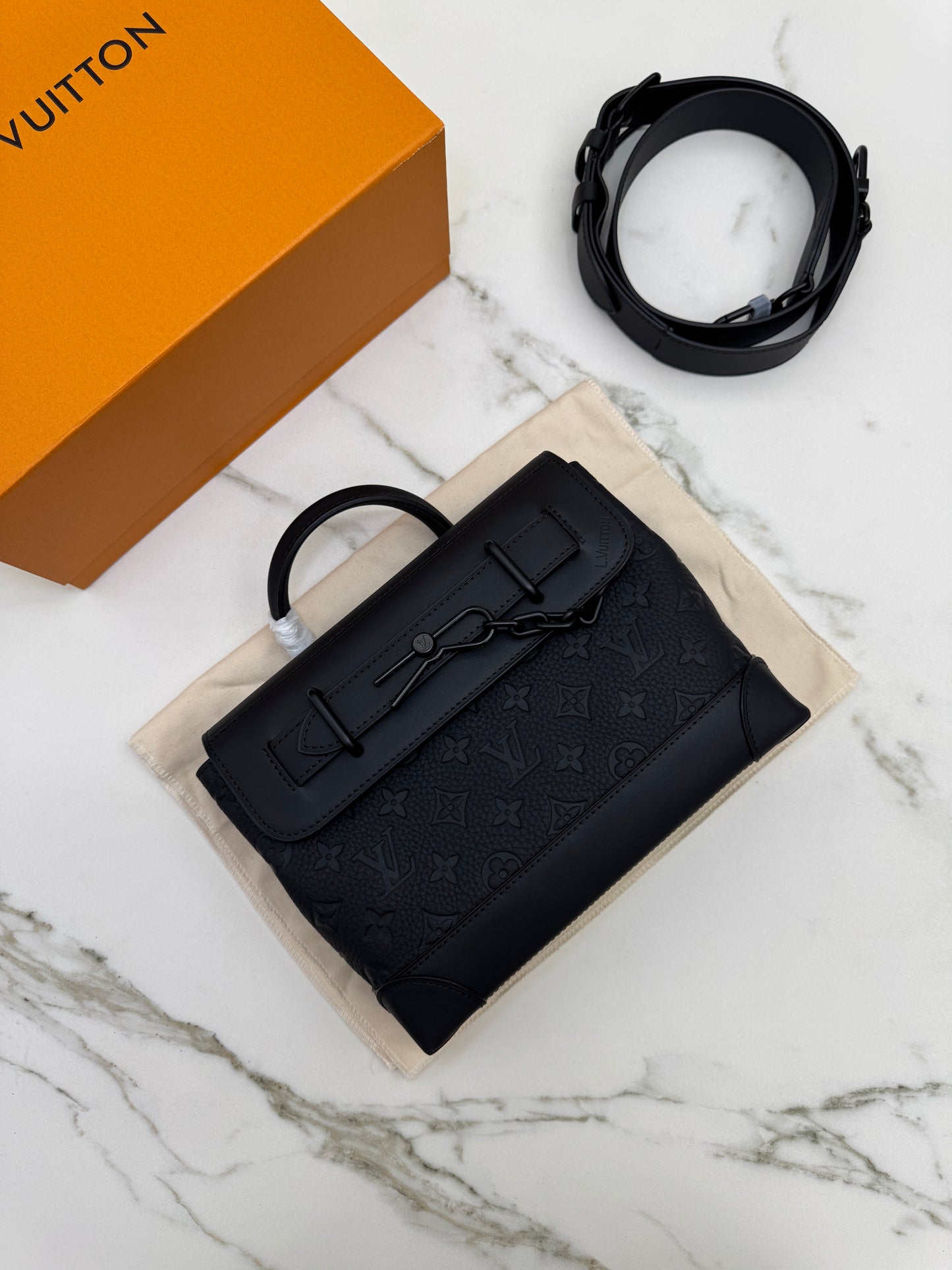 LV Steamer PM Ultra Black