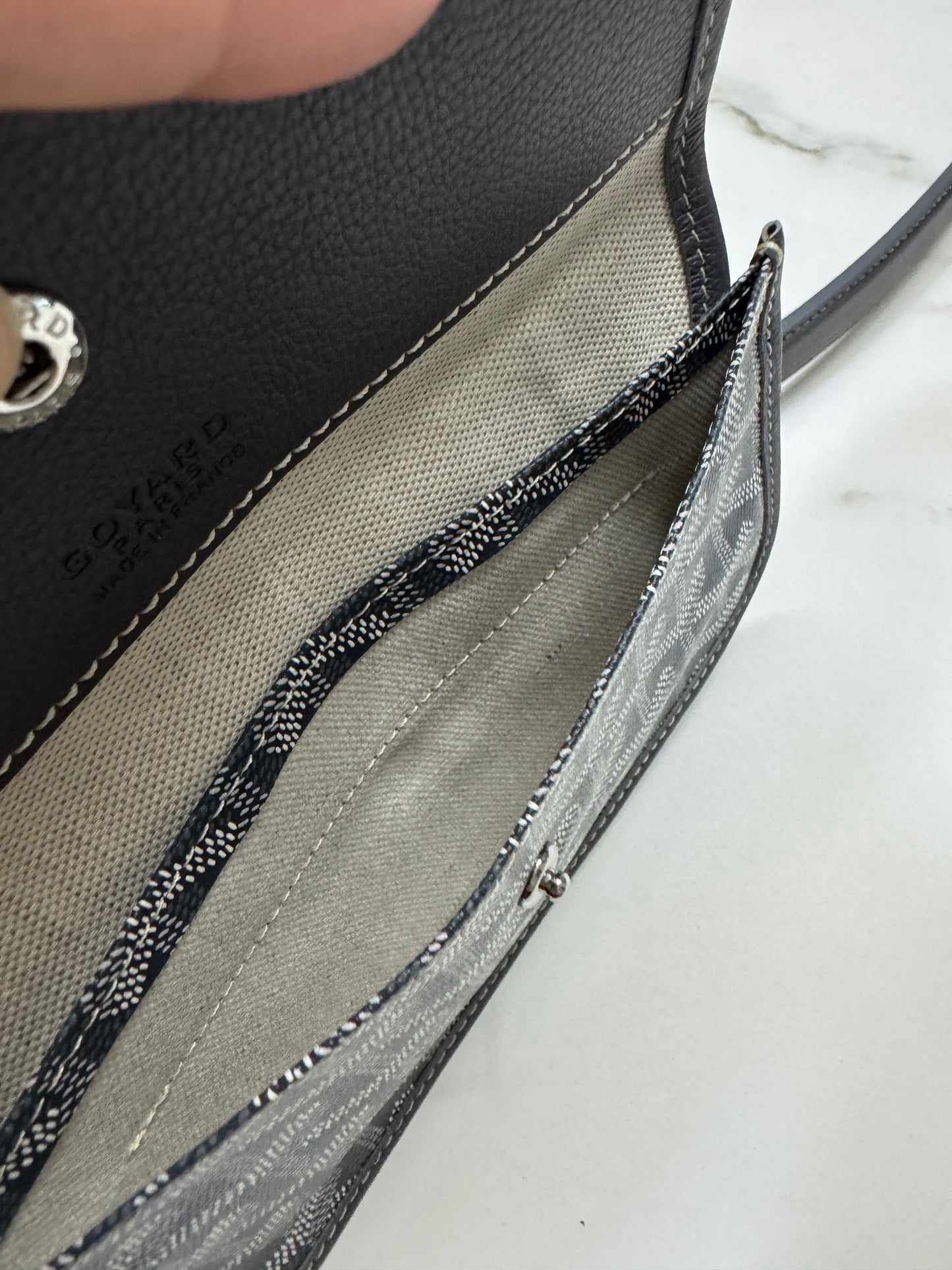 GOYARD 灰色Hobo 紅色小愛心