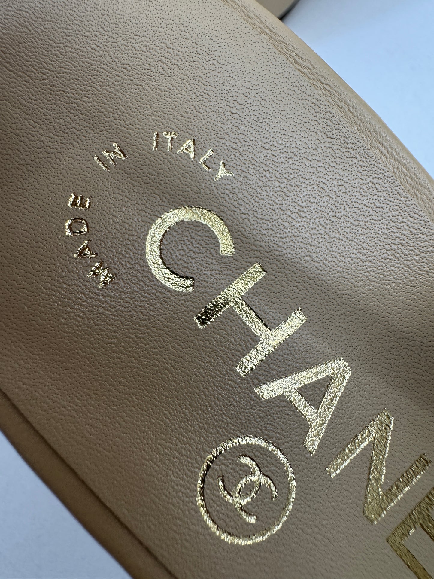 CHANEL Slingback 6.5cm 杏拼黑