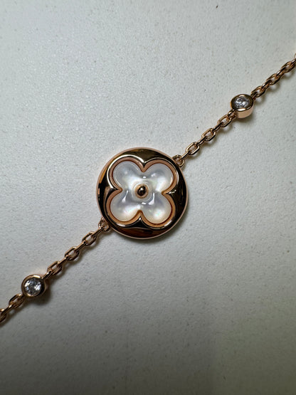 LV Flower Blossom 玫瑰金白貝母 手鏈