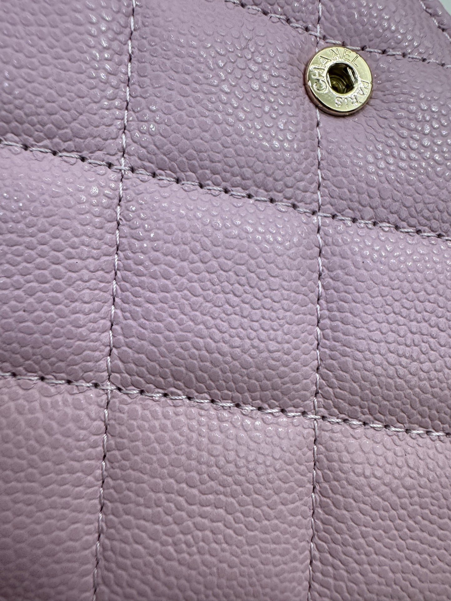 CHANEL Passport Holder 粉紅色淺金扣