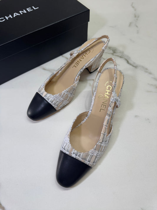 CHANEL 22P蕾絲字母 Slingback