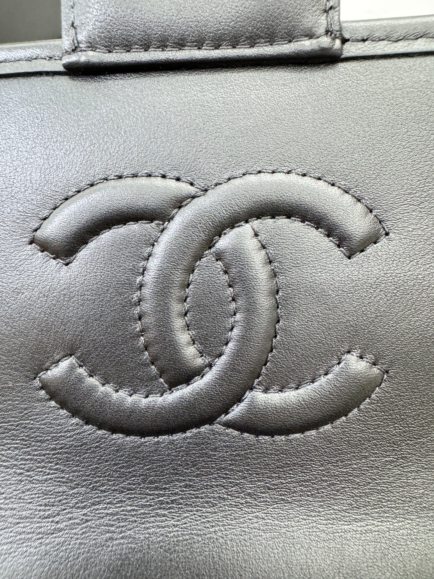 CHANEL 22K 郵差豆腐包 漸變Tweed