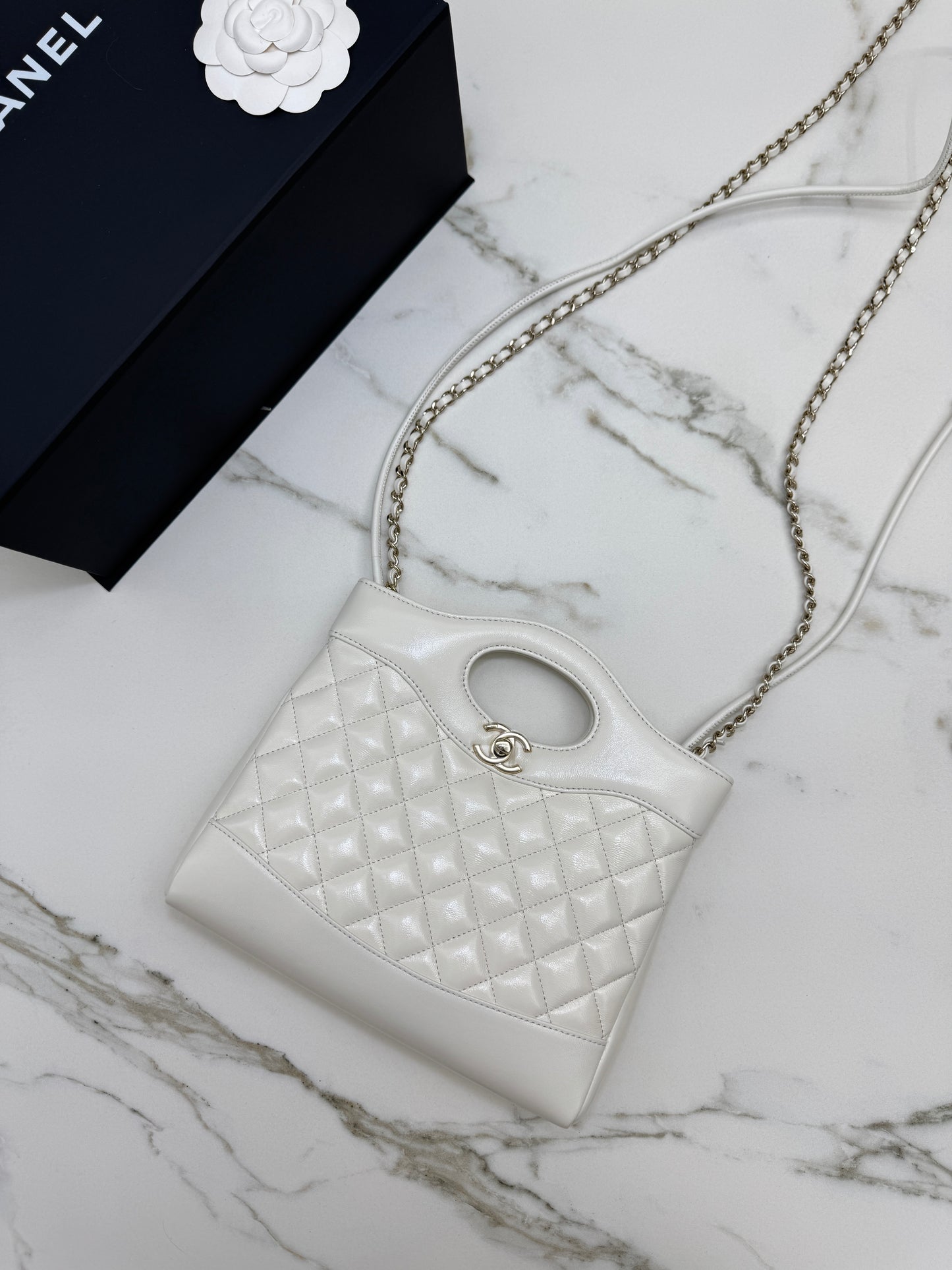 CHANEL Mini 31Bag 油蠟羊皮 白色 新版