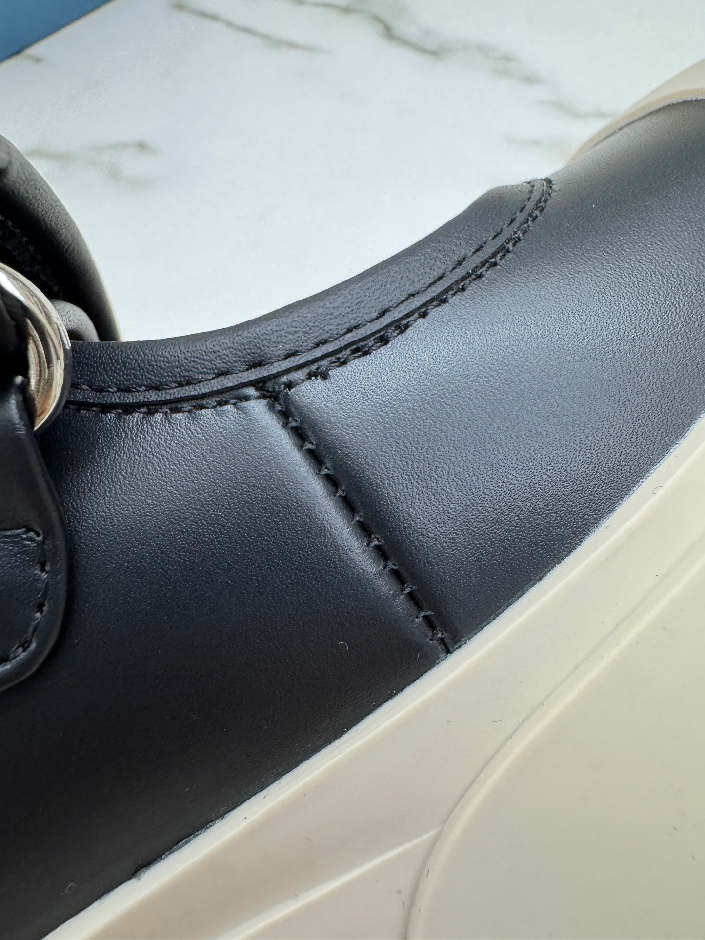 MARNI 大頭瑪麗珍 黑色皮款