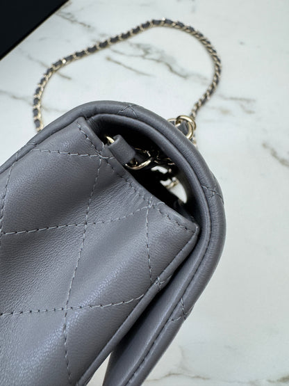 CHANEL Mini CF 深灰色羊皮淺金扣