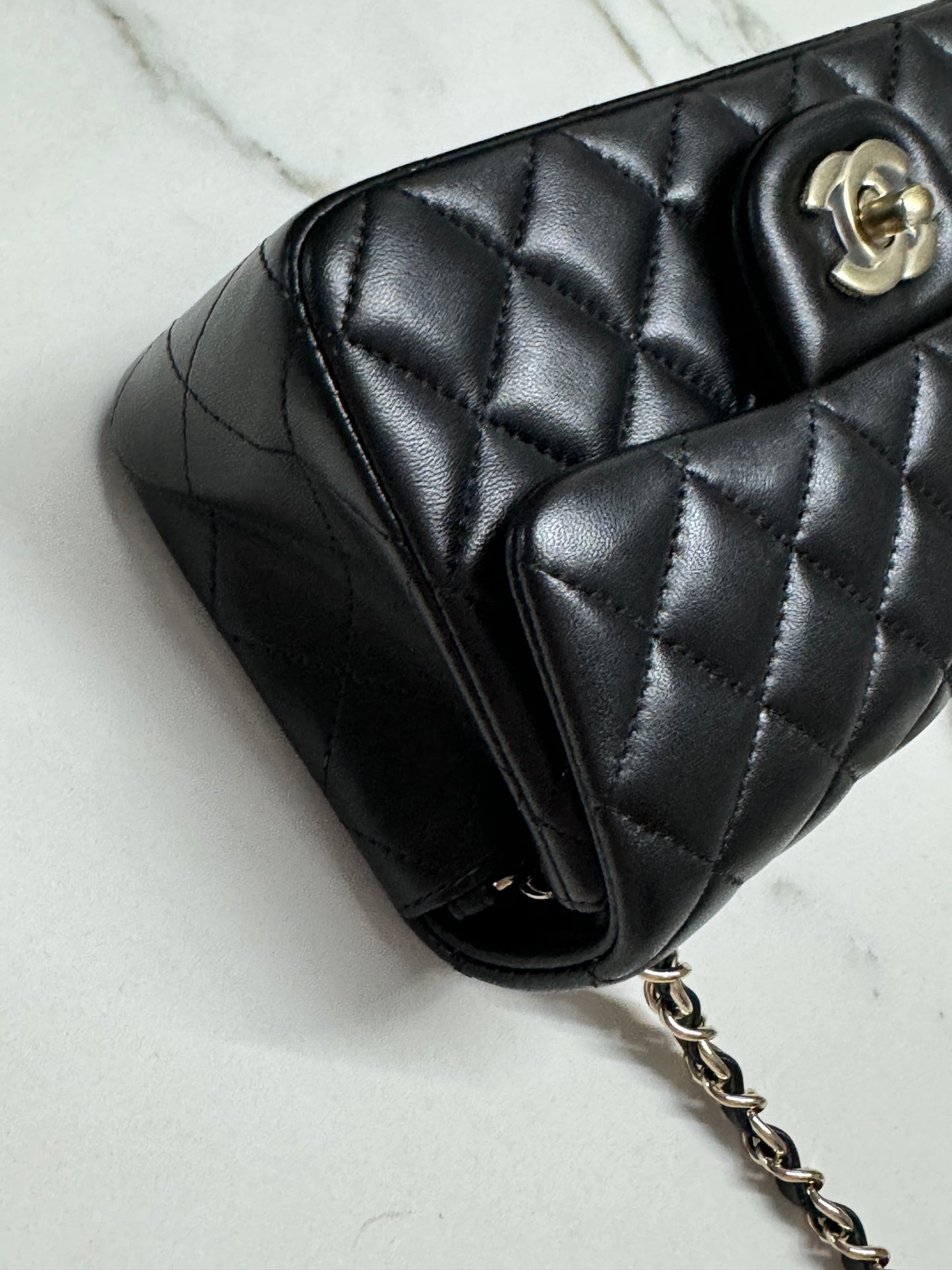 CHANEL CF20 羊皮 黑色淡金扣