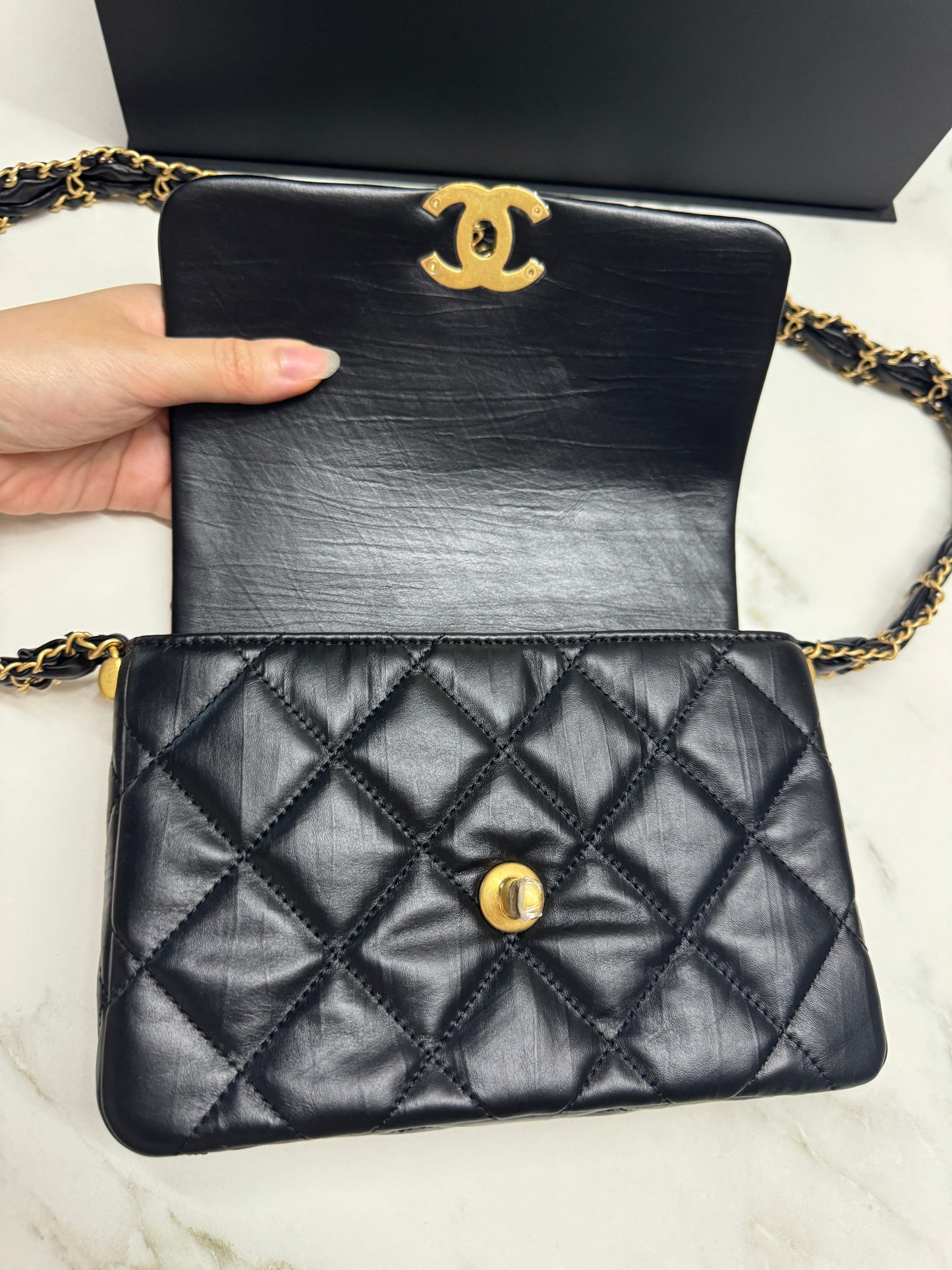 CHANEL 19系列 豆腐包 皺摺牛皮 黑色