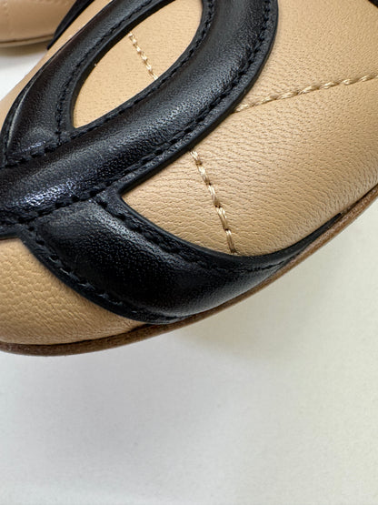 CHANEL Cambon Ballet Flats 杏拼黑 Beige