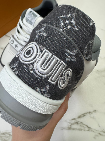 LV Trainer 25年灰牛仔