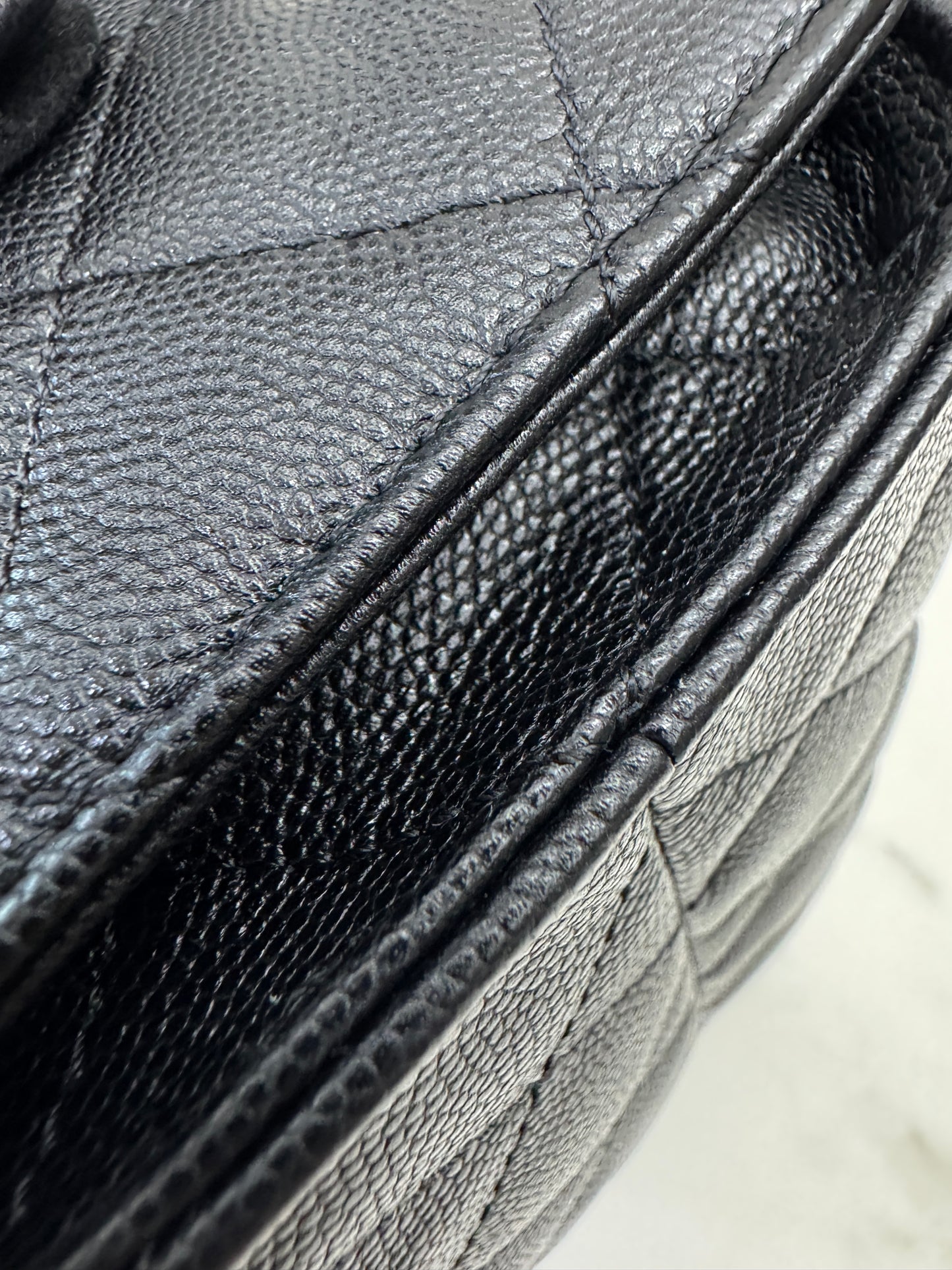 CHANEL Mini 25 Bag 黑色荔枝皮 金扣 Caviar Calfskin GHW