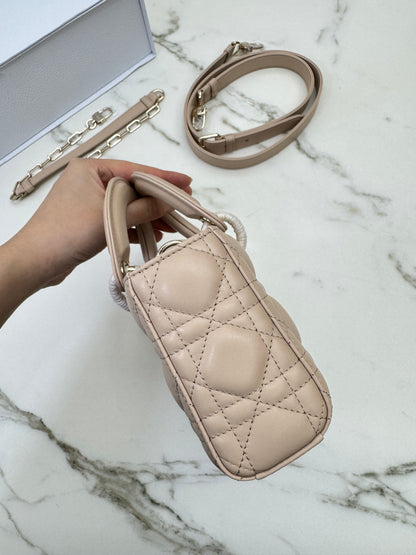 DIOR D-Joy Small 胭脂米 Powder Beige￼