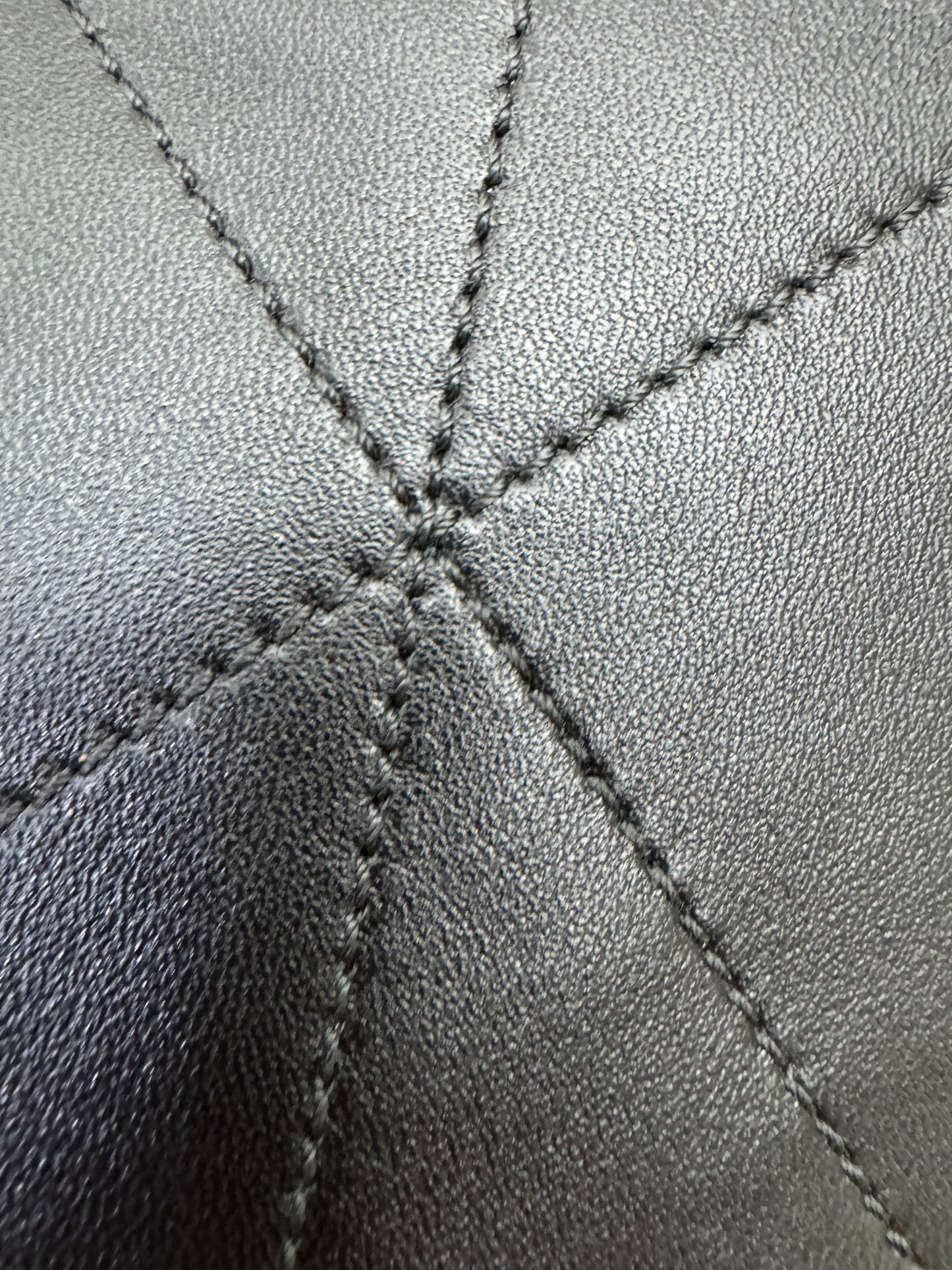 YSL Jamie 4.3 Large