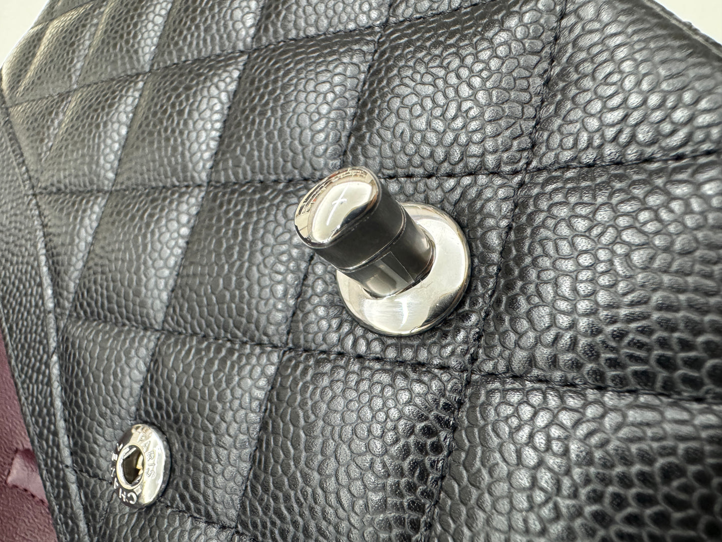 CHANEL CF25 Medium 黑銀牛
