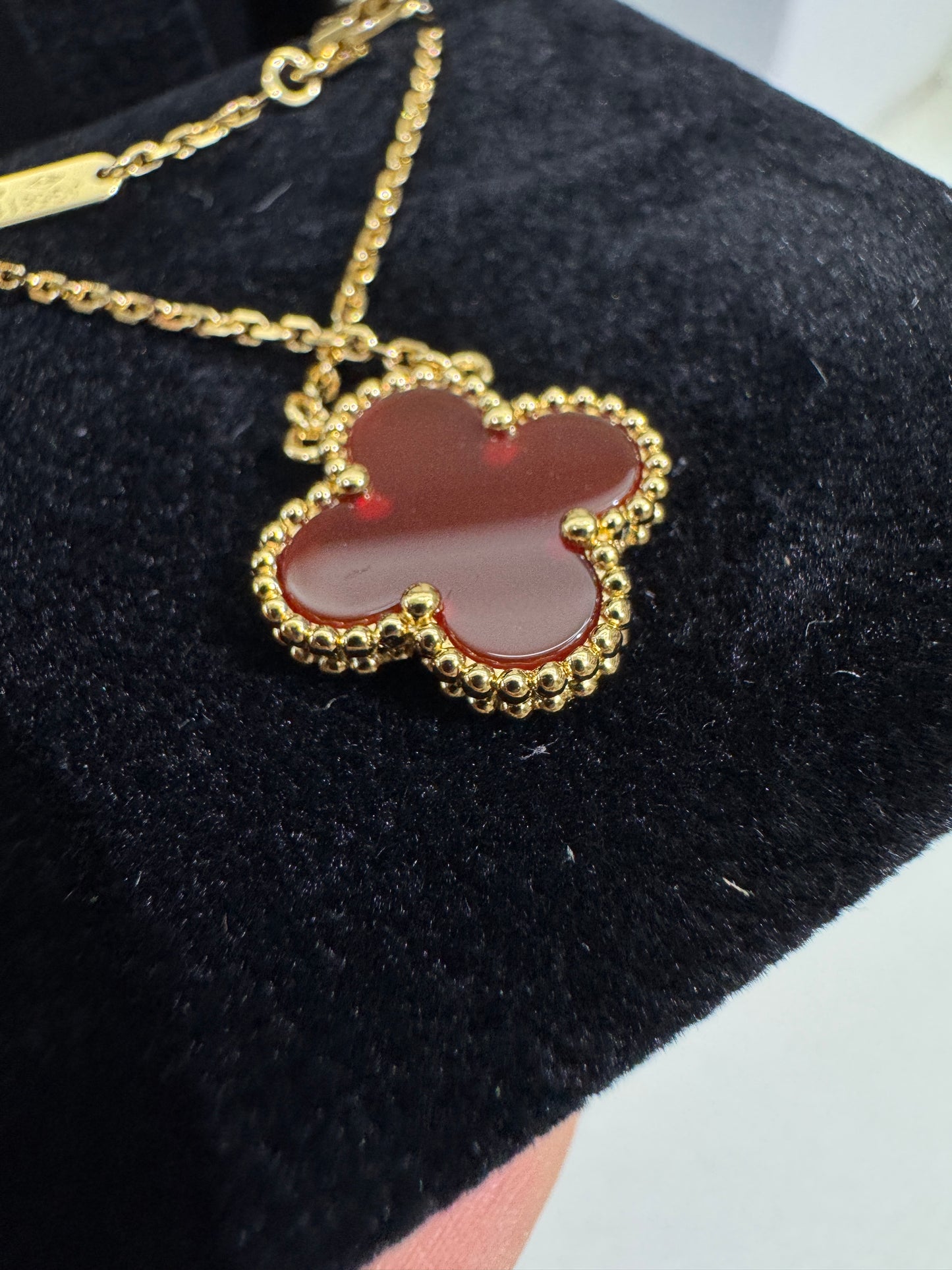 VCA Vintage Alhambra Necklace 紅玉髓