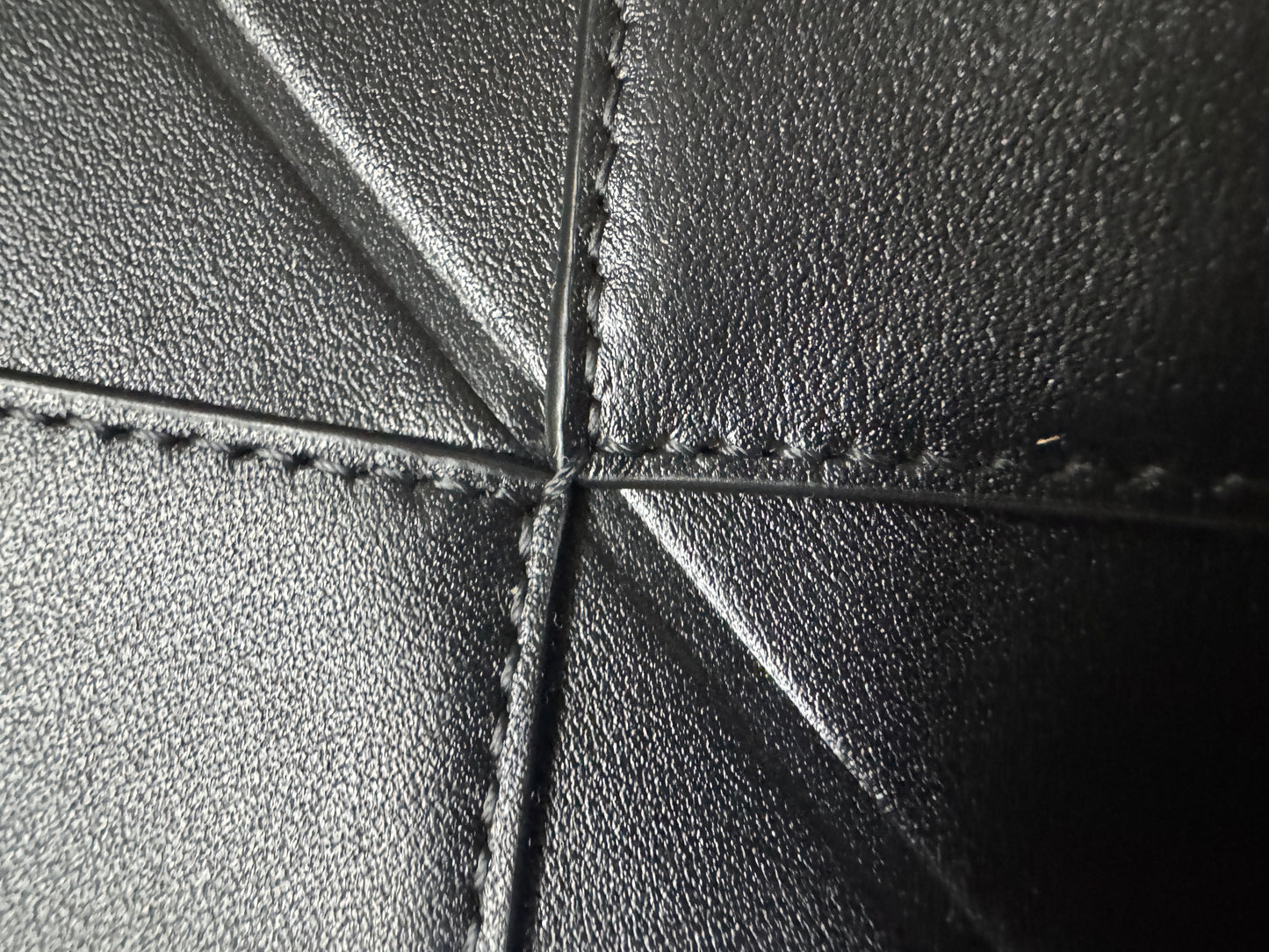 LOEWE Puzzle Fold 黑色 Medium