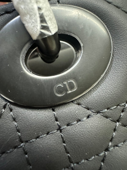 DIOR Lady 4格 磨砂黑 Small