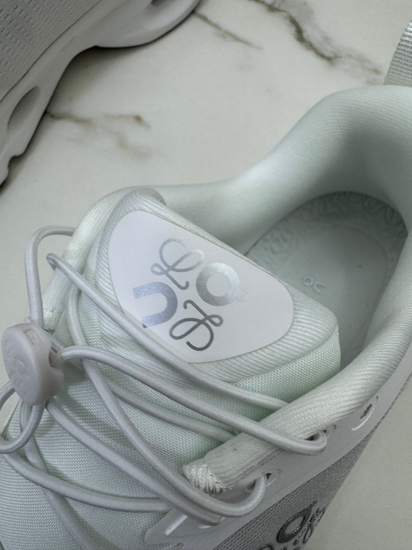 LOEWE X ON 8.0 Sneaker 白色