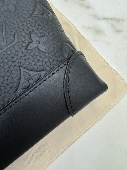LV Steamer PM Ultra Black
