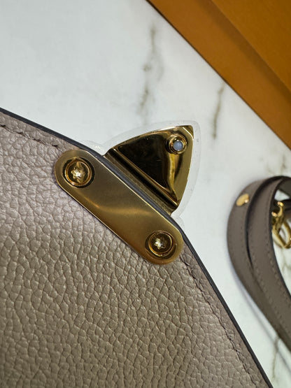 LV Pochette Metis 大象灰