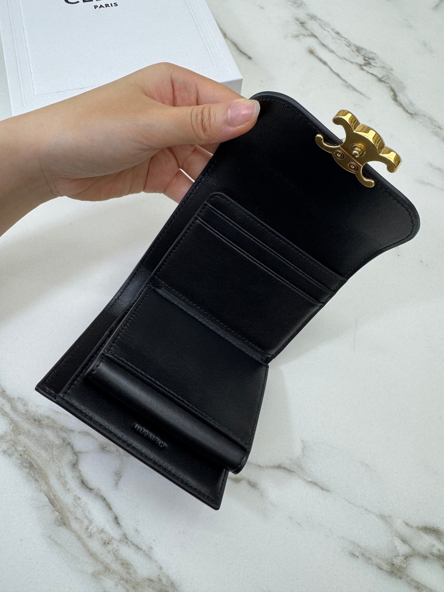 CELINE Wallet 凱旋門金扣Box皮