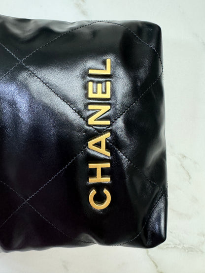 CHANEL Mini 22bag 新版 黑金