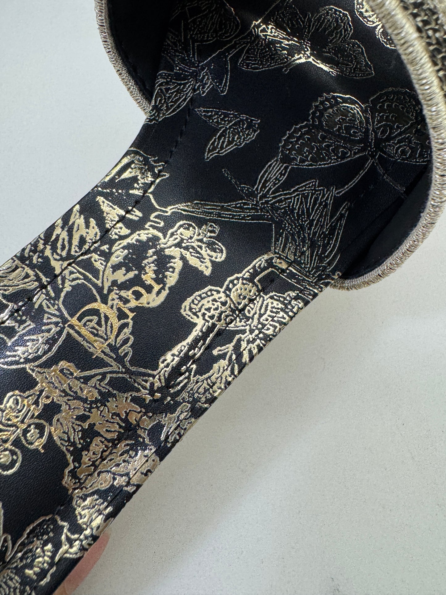 DIOR D-Way 圓跟拖鞋 黑金