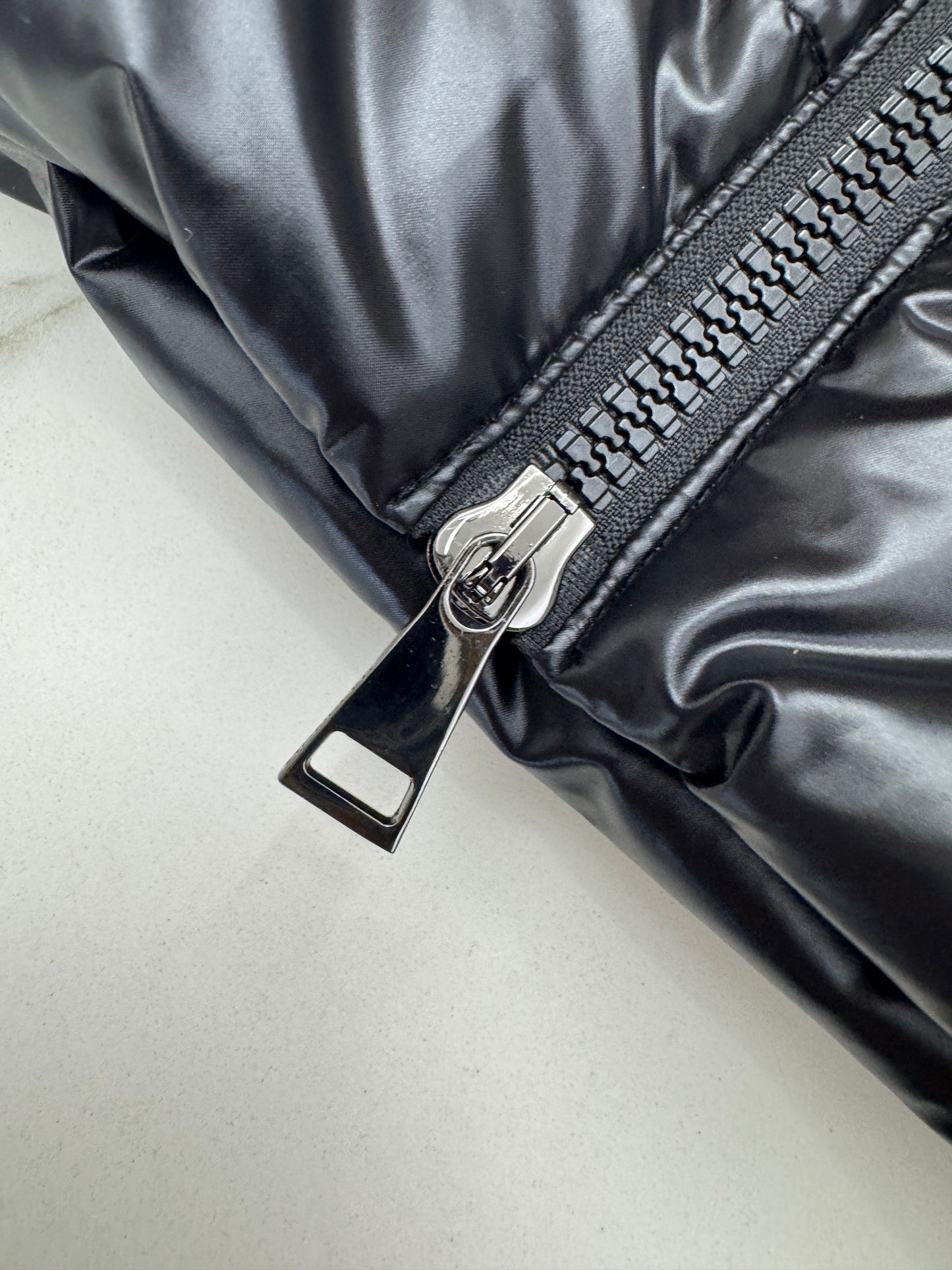 MONCLER Ghany Gilet 背心馬甲羽絨 Nylon Laque Down