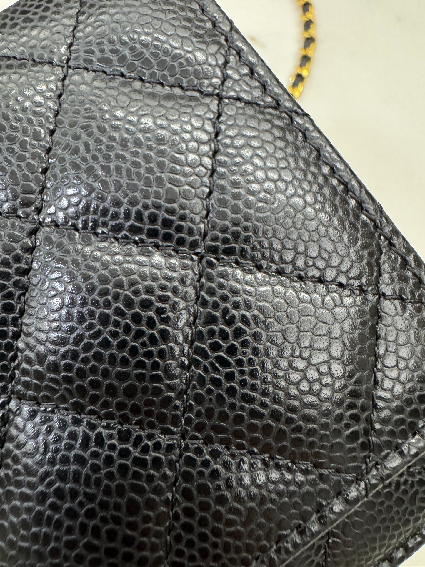 CHANEL Wallet On Chain 黑金牛 新版旋轉扣woc
