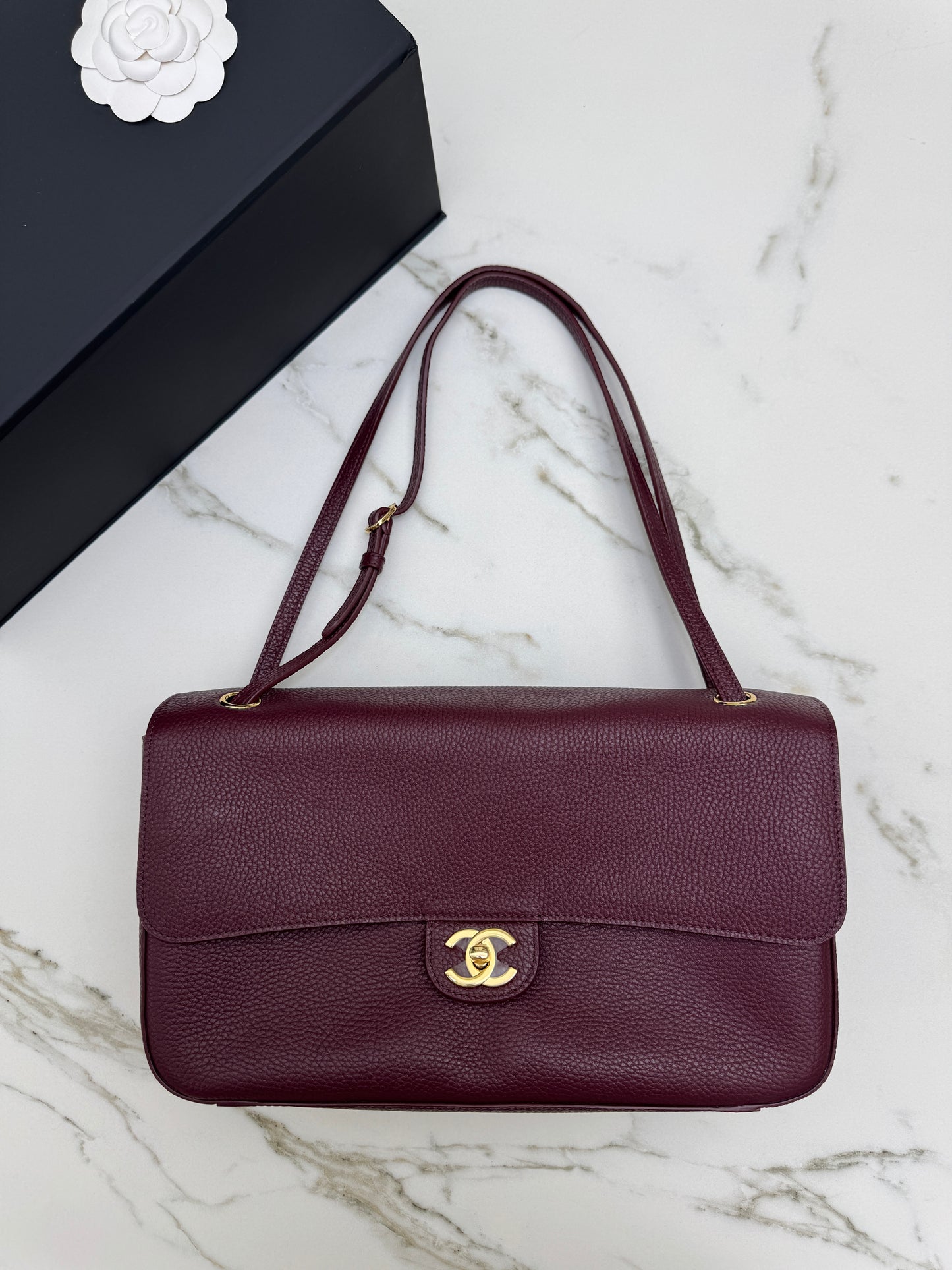 CHANEL 26S Maxi Flap Bag Small 酒紅色金扣 Burgundy GHW