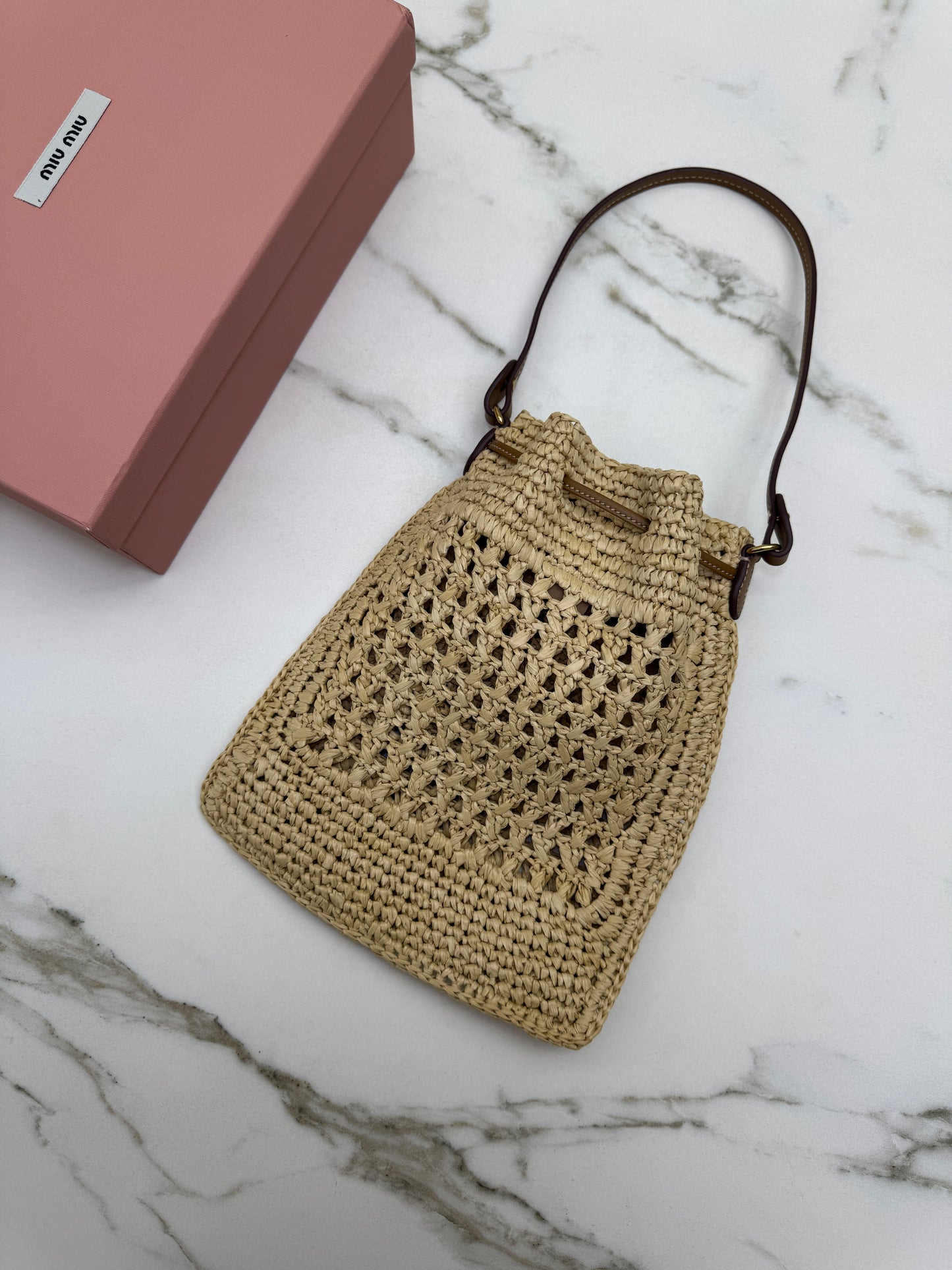 MIU MIU 拉菲草草編包