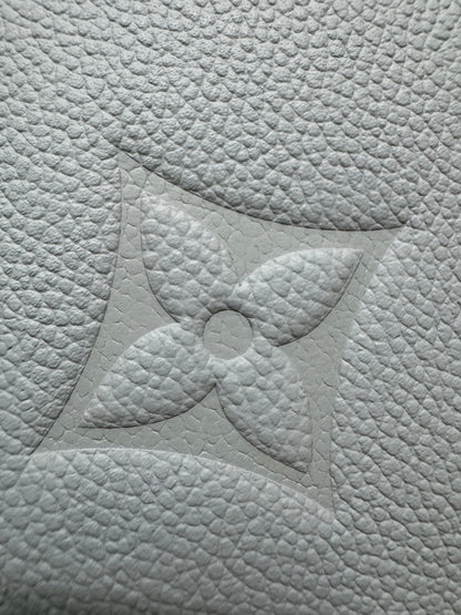 LV Diane 全皮粉藍 Baby Blue