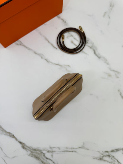 HERMES Mini Bolide 奶茶色金扣 Evercolor Chai GHW